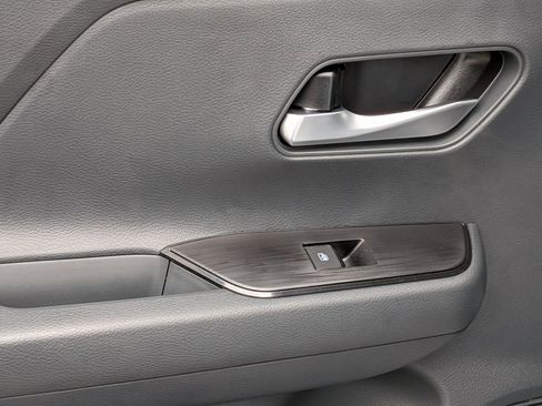 New 2026 Nissan Kicks SV w/ SV Premium Package FWD image 25