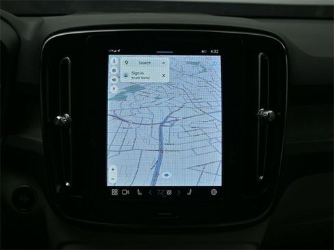 Used 2023 Volvo XC40 B5 Plus w/ Driver Assist Package image 14