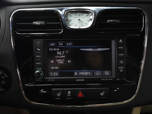 Used 2013 Chrysler 200 Limited FWD image 20