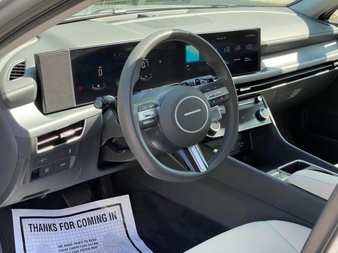 Used 2025 Hyundai Sonata SEL FWD image 11