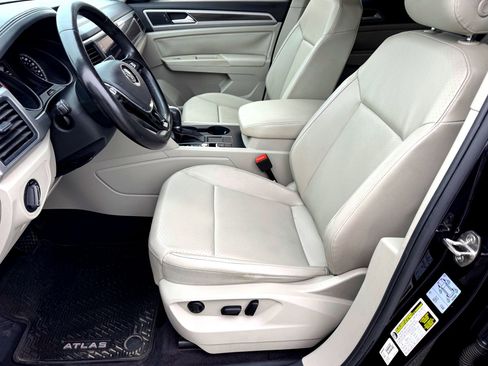 Used 2018 Volkswagen Atlas SE FWD image 12