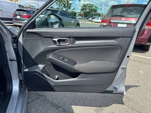 Used 2025 Honda Civic Sport image 16