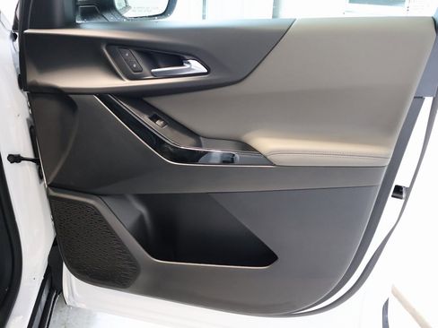 New 2026 Chevrolet Equinox LT w/ Convenience Package II image 33