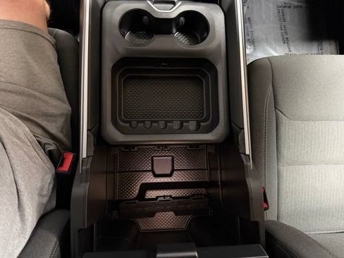 Used 2021 RAM 1500 Big Horn AWD/4WD image 40