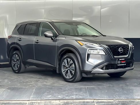 Used 2023 Nissan Rogue SV FWD image 1