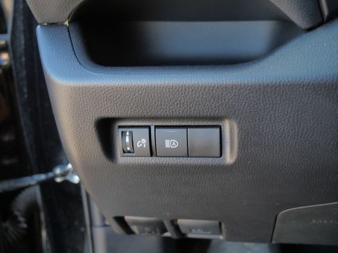Certified 2025 Toyota RAV4 XLE AWD/4WD image 27