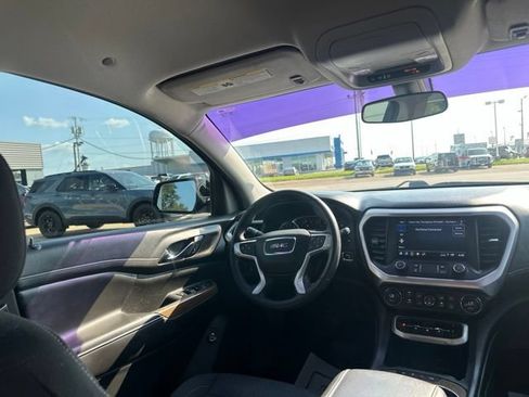 Used 2021 GMC Acadia SLE w/ Driver Convenience Package FWD image 15