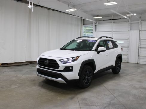 Used 2024 Toyota RAV4 Adventure AWD/4WD image 4