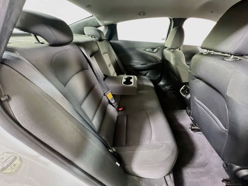 Used 2018 Chevrolet Malibu LT w/ Driver Confidence Package FWD image 24