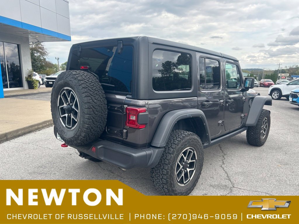 Used 2025 Jeep Wrangler Unlimited Rubicon AWD/4WD image 8