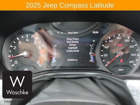 Used 2025 Jeep Compass Latitude AWD/4WD image 33