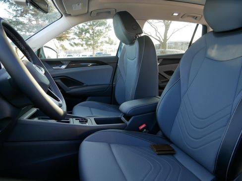 New 2026 Volkswagen Tiguan SE image 4