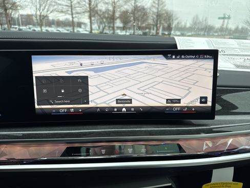 New 2026 BMW 750e xDrive image 15