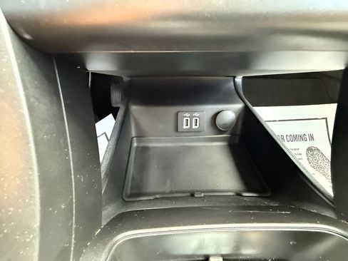 Used 2020 Ford Fusion SE w/ Equipment Group 151A FWD image 23
