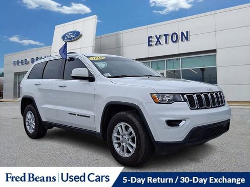 Used 2019 Jeep Grand Cherokee Laredo AWD/4WD image 1