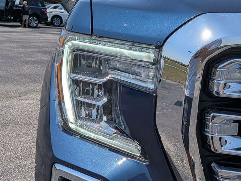 Used 2022 GMC Sierra 1500 SLT AWD/4WD image 12