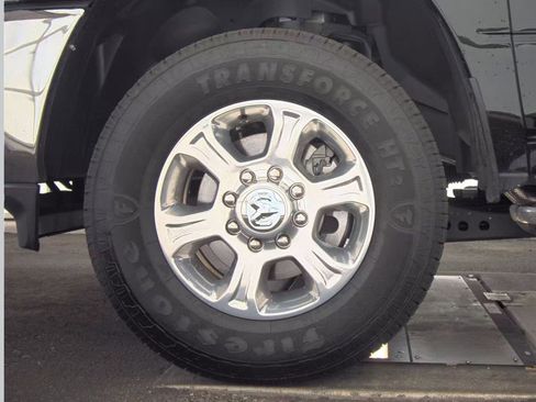 Used 2025 RAM 2500 Big Horn image 9