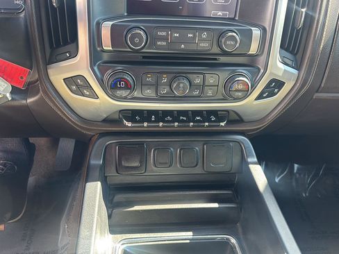 Used 2018 GMC Sierra 1500 SLT image 16