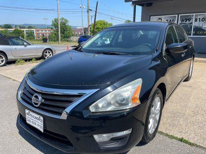 Used 2014 Nissan Altima 2.5 S w/ Sport Value Package