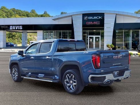 Used 2024 GMC Sierra 1500 SLT w/ SLT Premium Package image 3