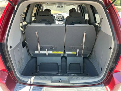 Used 2009 Kia Sedona LX w/ PWR Pkg FWD image 18