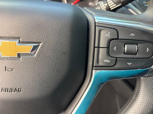 Used 2025 Chevrolet Blazer LT FWD image 15