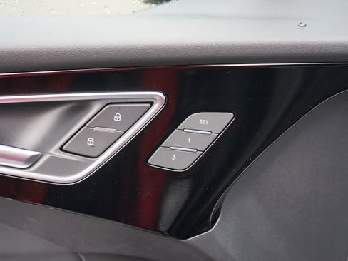 Used 2024 Audi Q4 e-tron Premium Plus w/ Premium Plus image 20