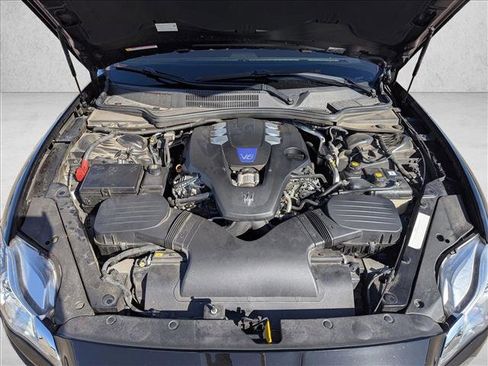 Used 2017 Maserati Quattroporte S GranSport Q4 image 23