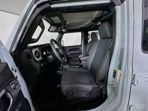 Used 2024 Jeep Wrangler Unlimited AWD/4WD image 13