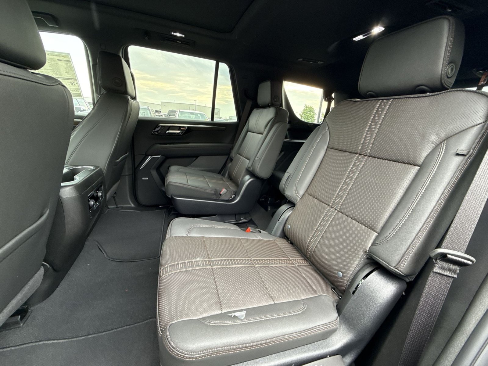 New 2026 Chevrolet Tahoe High Country w/ Sun And Tow Package AWD/4WD image 26