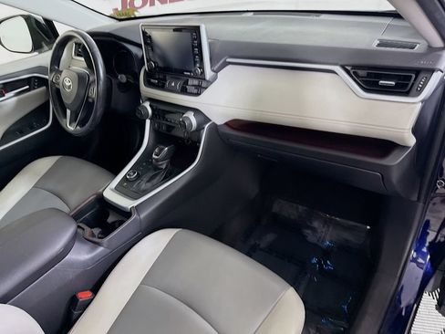 Used 2019 Toyota RAV4 Limited w/ Carpet Mat Package AWD/4WD image 32