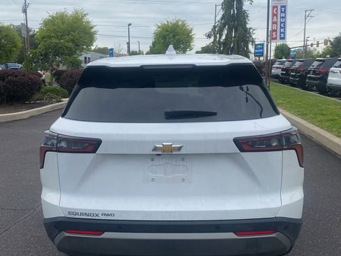 Used 2026 Chevrolet Equinox LT AWD/4WD image 5