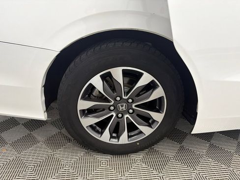 Used 2023 Honda Odyssey EX-L image 18