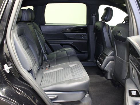 Used 2024 Lincoln Nautilus Reserve w/ Equipment Group 202A AWD/4WD image 16