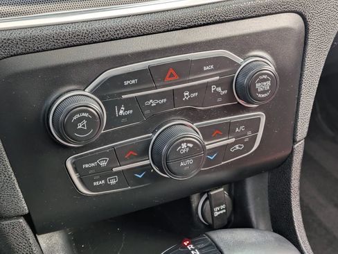 Used 2015 Dodge Charger SXT w/ Premium Group RWD image 19