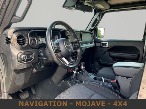 Used 2024 Jeep Gladiator Mojave w/ Convenience Group AWD/4WD image 18