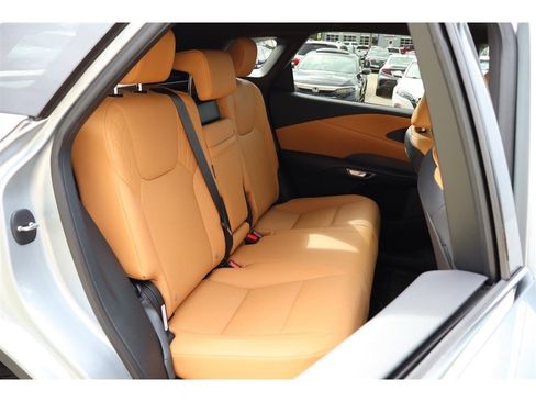 Used 2025 Lexus RX 350 FWD w/ Technology Package image 18