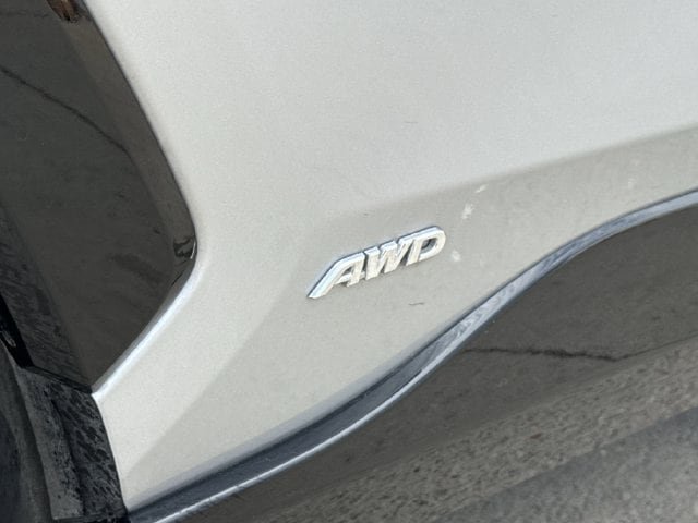 Used 2022 Toyota RAV4 XSE AWD/4WD image 10