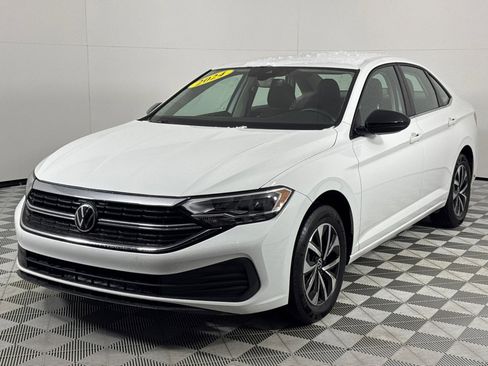 Used 2024 Volkswagen Jetta S image 10