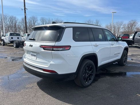 New 2026 Jeep Grand Cherokee L 4WD image 7