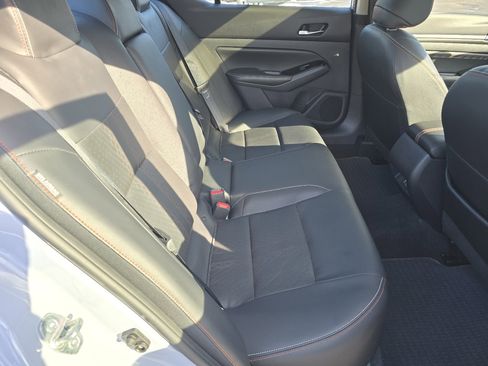 Used 2023 Nissan Altima 2.5 SR w/ SR Premium Package image 29