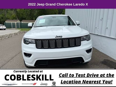 Used 2022 Jeep Grand Cherokee Laredo AWD/4WD image 4