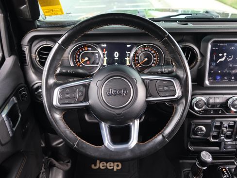 Used 2022 Jeep Gladiator Overland AWD/4WD image 17
