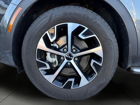 Used 2023 Kia Sportage EX AWD/4WD image 7