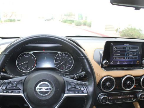 Used 2022 Nissan Sentra SV w/ SV Premium Package image 27