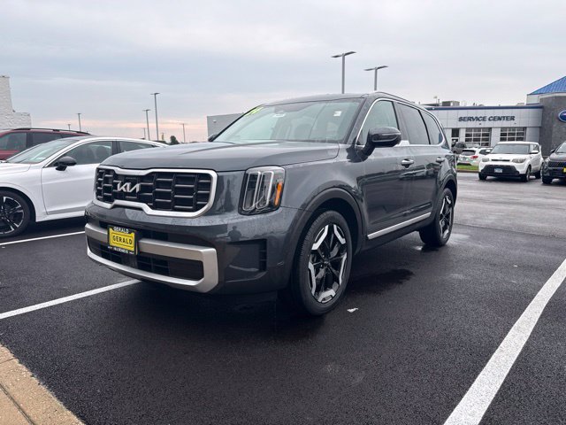 Certified 2024 Kia Telluride S w/ S Sunroof Package AWD/4WD image 1