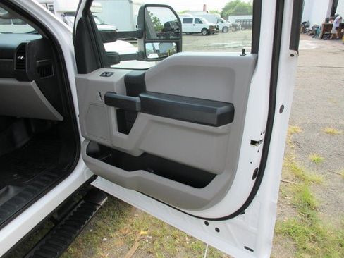Used 2019 Ford F550 4x4 Crew Cab Super Duty image 26
