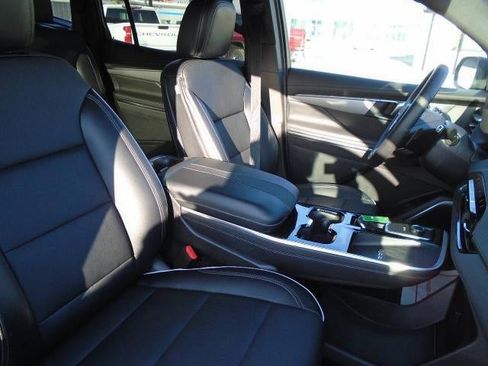 Certified 2025 Buick Enclave Preferred image 20