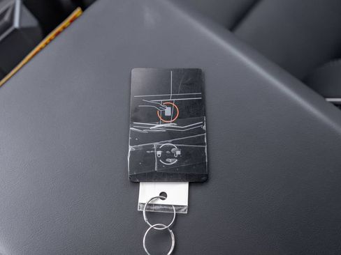 Used 2025 Tesla Cybertruck AWD Crew Cab image 26