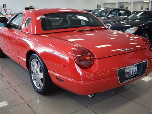 Used 2002 Ford Thunderbird Deluxe image 8